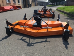 sichelmäher mit 3 horizontal angelegten messern 180cm mod dm 180