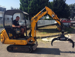 holzzange holzgreifer für kräne und mini bagger von 1 5 bis 2 5t mod dk 10