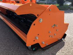 mulcher mit hammerschlegel hydraulisch verstellbar schwere ausführung mod toro 240