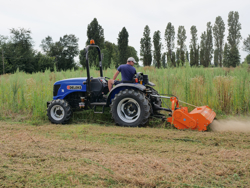 mittelschwerer mulcher mit seitenverstellung für alle mittleren traktoren mit reifen oder gleisketten mod tigre 160