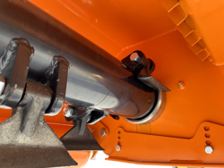 mittelschwerer mulcher mit hydraulische seitenverstellung für alle mittleren traktoren mit reifen oder gleisketten mod grizzly 160