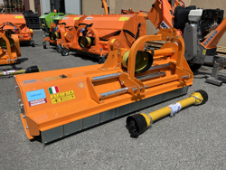 schlegelmäher hyadraulisch seitenverstellbar für mittelschwere traktoren leopard 180 sph