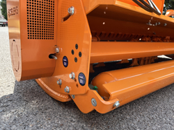 schlegelmäher hyadraulisch seitenverstellbar für mittelschwere traktoren leopard 180 sph