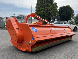 mittelschwerer mulcher mit seitenverstellung für alle mittleren traktoren mit reifen oder gleisketten mod tigre 160