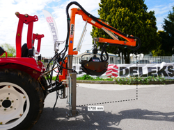 grue forestière hydraulique pour chargement du bois pour attelage tracteur mod crab 3000