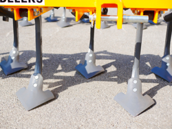 cultivateur déchaumeur à 7 dents largeur de travail 140cm equipé de dents d oie mod de 140 7 v
