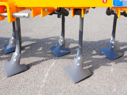 cultivateur à ressorts 215cm pour tracteur préparation de la terre mod de 215 9 v