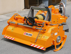rotovator pour tracteurs déport hydraulique mod dfh idr 135