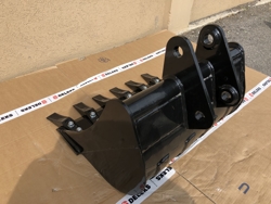 godet pour mini pele bhb 600