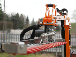 epareuse hydraulique pour tracteur avec broyeur ou taille haie mod airone 130 tr