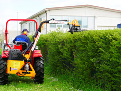 epareuse hydraulique pour tracteur avec broyeur ou taille haie mod airone 160 tr