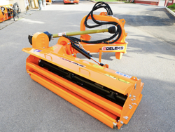 broyeur d accotement latéral alce 200 à marteaux pour tracteur