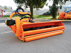 broyeur d accotement latéral alce 200 à marteaux pour tracteur