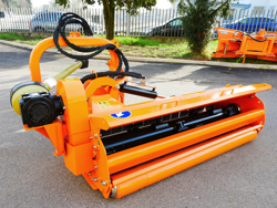 broyeur d accotement latéral alce 220 à marteaux pour tracteur