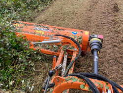 broyeur d accotement à marteaux alce 160 pour tracteur