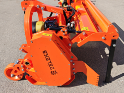 broyeur à marteaux déportable lourd pour tracteur mod gorilla 200