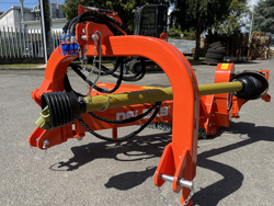 broyeur d accotement giraffa150 pour tracteur fruitier deleks