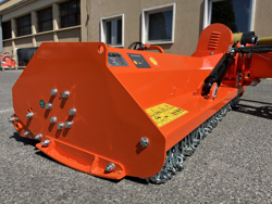 broyeur d accotement giraffa150 pour tracteur fruitier deleks