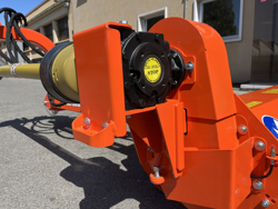 broyeur d accotement giraffa150 pour tracteur fruitier deleks