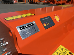 broyeur d accotement giraffa150 pour tracteur fruitier deleks