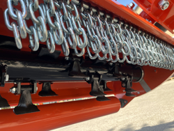 broyeur d accotement giraffa170 pour tracteur fruitier deleks