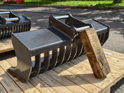 godet pour mini pele s100 800sts30