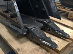 godet pour mini pele s380 b300