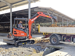 mini pelle 2.7 tonne s280 kubota