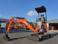 mini pelle 1 tonne m130