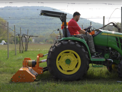 broyeur à marteaux fléaux lynx sp140 déportable pour verger et sarmentsh
