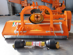broyeur à marteaux fléaux lynx sp140 déportable pour verger et sarmentsh