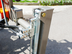 gru forestale idraulica con pinza per legna montata su trattore mod crab 3000