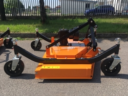 piatto tagliaerba a 3 lame per trattore agricolo 120cm di taglio mod dm 120