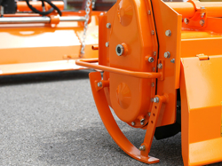 zappatrice serie pesante per trattori gommati o cingolati 135cm di lavoro utile mod dfh 135