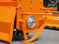 fresa agricola per trattore serie pesante larghezza di lavoro utile 150cm zappe a elica mod dfh 150