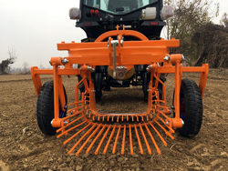 scavapatate e tuberi per trattore ranca patate mod dpt 120