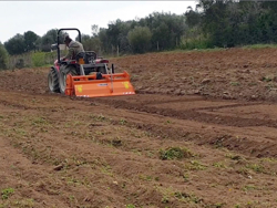 zappatrice serie pesante per trattore agricolo 180cm di lavoro utile spostamento idraulico mod dfh idr 180