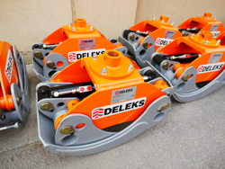 pinza per tronchi della legna da 20qli su miniescavatore o caricaletame mod dk 16