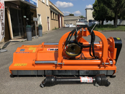 trinciatrice serie pesante spostabile universale a mazze per trattore toro 240