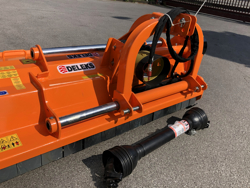 trinciatrice serie pesante spostabile universale a mazze per trattore toro 240