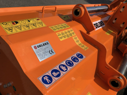 trinciatrice serie pesante spostabile universale a mazze per trattore toro 240