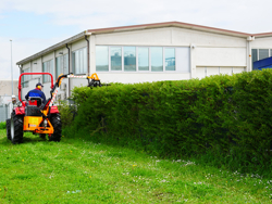 braccio decespugliatore idraulico per trattore trincia o barra tosasiepi mod airone 160 tr