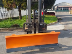 sgombraneve serie leggera per carrelli elevatori mod lns 190 f