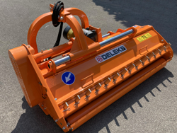 trinciatrice serie pesante spostabile universale a mazze per trattore toro 200