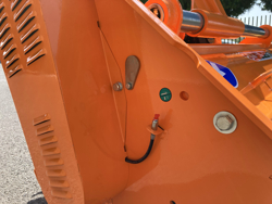 trinciatrice serie pesante spostabile universale a mazze per trattore toro 220