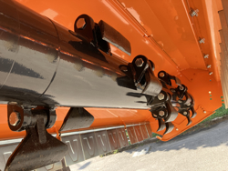 trinciatrice serie pesante spostabile universale a mazze per trattore toro 220