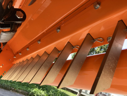 trinciatrice serie pesante spostabile universale a mazze per trattore toro 220