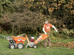 biotrituratore a scoppio professionale per la produzione di cippato mod dk 500 honda