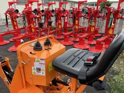 retroescavatore universale portato con benna per trattore agricolo mod drs 2000