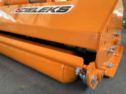 trinciatrice a spostamento idraulico per trattrici da frutteto mod jaguar 150